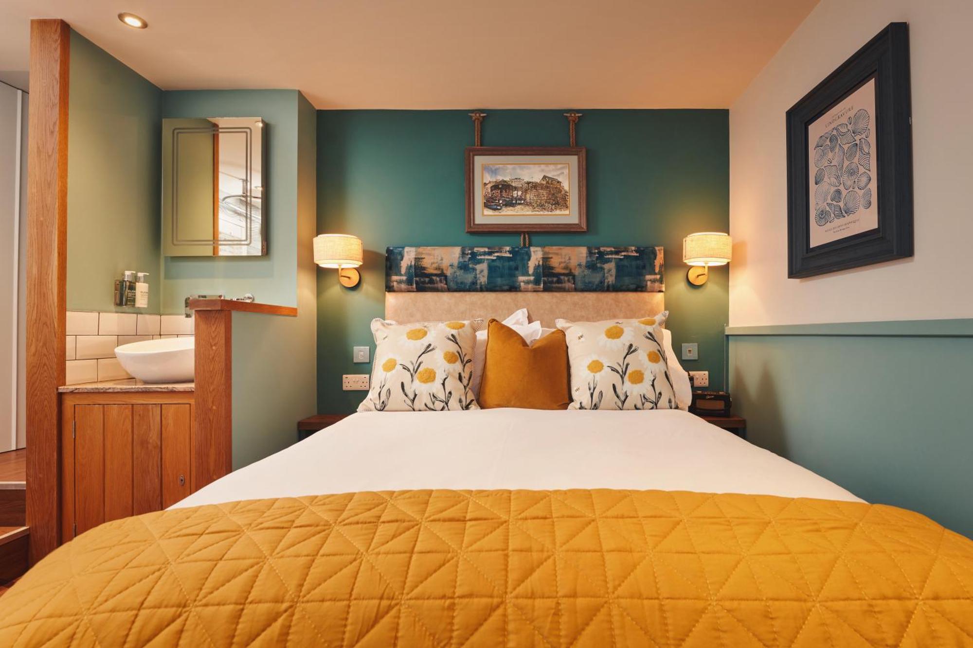 The Old Success Inn Sennen Cove Bagian luar foto