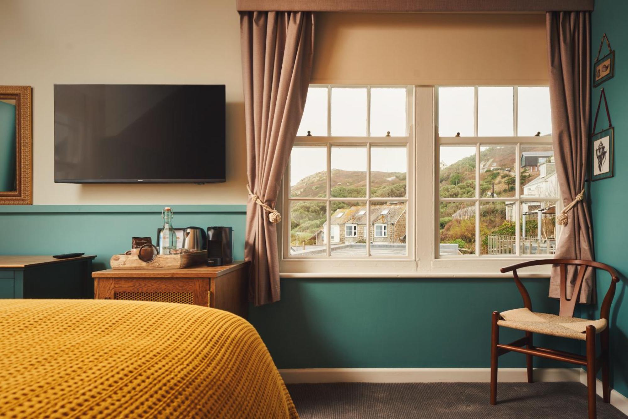 The Old Success Inn Sennen Cove Bagian luar foto